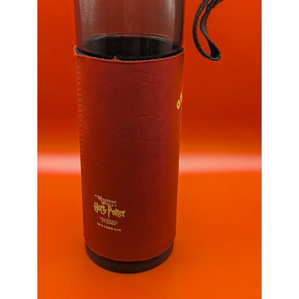 Universal Studios Harry Potter Gryffindor Quidditch Water Bottle Red Sleeve - Picture 3 of 8